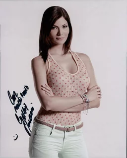 Cynthia Olavarria autograph