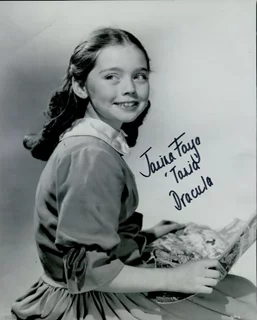 Janina Faye autograph