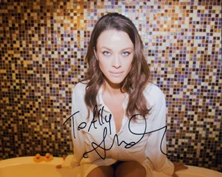 Scottie Thompson autograph