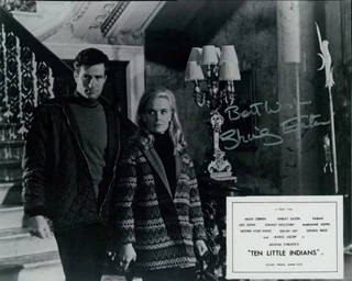 Shirley Eaton autograph
