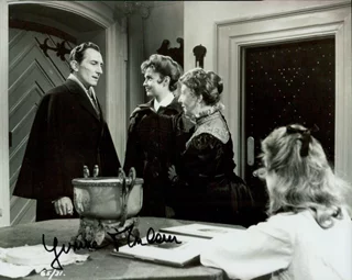 Yvonne Monlaur autograph
