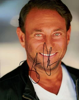 Steven Chase autograph