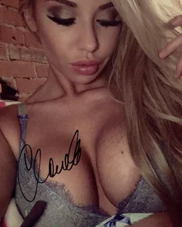 Claudia Fijal autograph