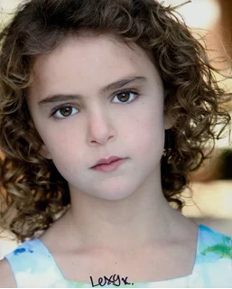 Lexy Kolker autograph