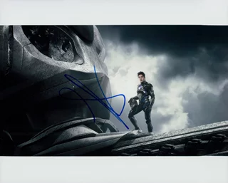 Ludi Lin autograph