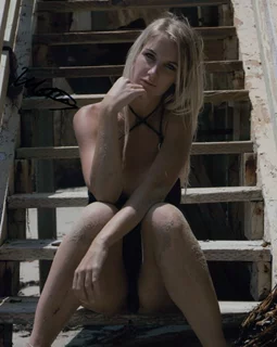 Anya Shevchenko autograph