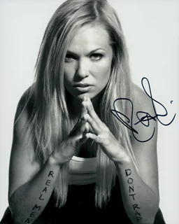 Emilie Ullerup autograph