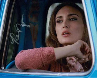 Rebecca Mozo autograph