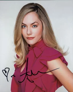 Annika Noelle autograph