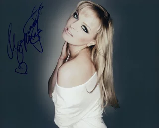 Marina Orlova autograph