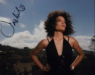 Sashile Wood autograph