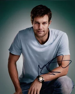 Geoff Stults autograph
