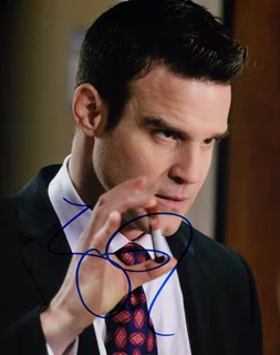 Eddie McClintock autograph