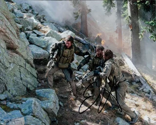 Emile Hirsch autograph