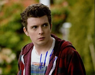 Erik Knudsen autograph