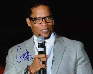 D.L. Hughley autograph