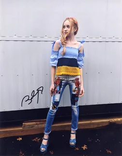 Belle Shouse autograph