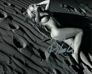 Titi Pikula autograph