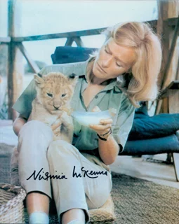 Virginia McKenna autograph