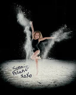 Sunnie Pelant autograph