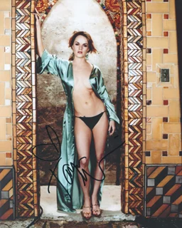 Taryn Manning autograph