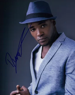 Duane Henry autograph