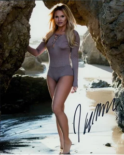 Ine Back Iversen autograph