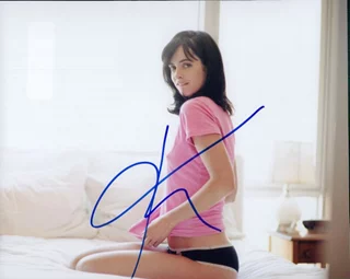 Krysten Ritter autograph