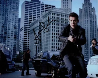 Jon Seda autograph