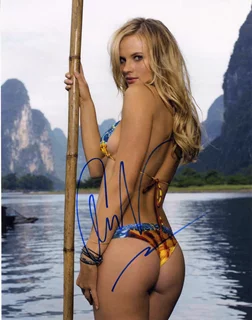 Anne Vyalitsyna autograph