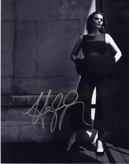 Hayley Atwell autograph