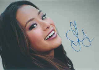 Jamie Chung autograph