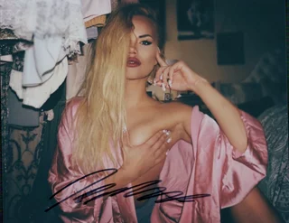 Ine Back Iversen autograph