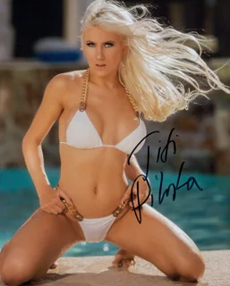 Titi Pikula autograph