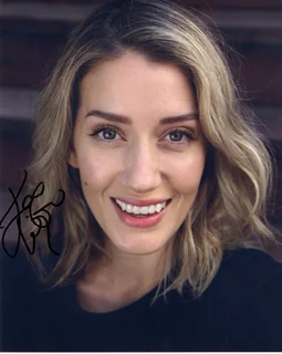 Teri Wyble autograph