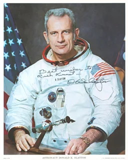 Deke Slayton autograph