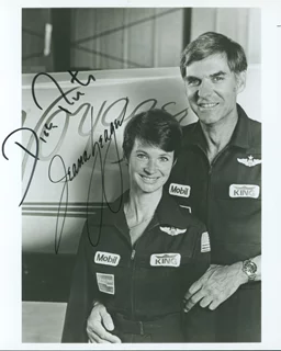 Voyager autograph
