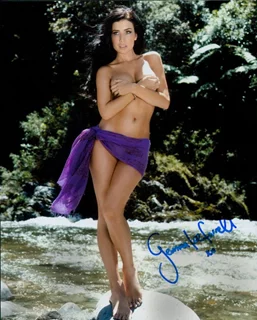 Gemma Lee Farrell autograph