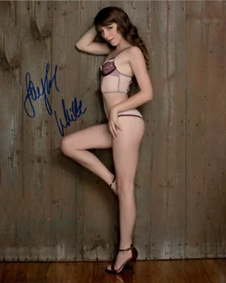 Taylor White autograph
