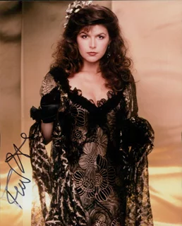 Finola Hughes autograph
