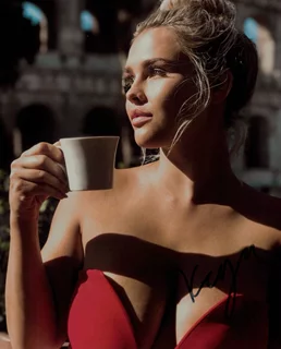 Kinsey Sue autograph