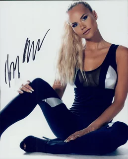 Ine Back Iversen autograph