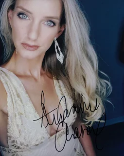 Stephanie Chaney autograph