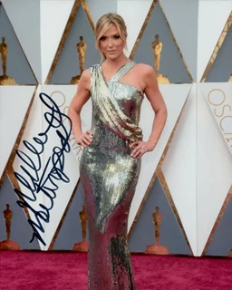 Debbie Matenopoulos autograph