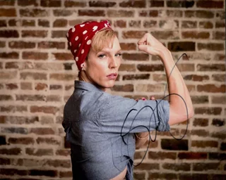 Shawn-Caulin Young autograph