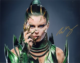 Elizabeth Banks autograph