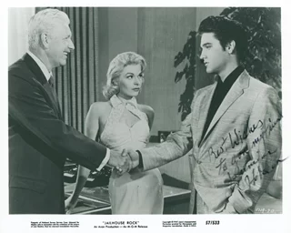 Jennifer Holden autograph