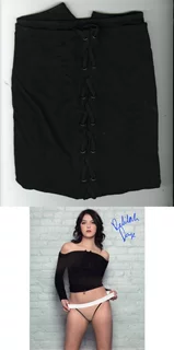 Delilah Daye autograph