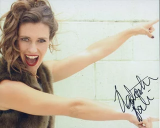 Natasha Helevi autograph