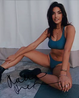 Hailee Keanna Lautenbach autograph